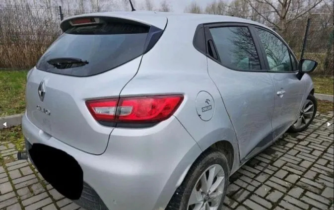 samochody osobowe Renault Clio cena 19500 przebieg: 98000, rok produkcji 2020 z Warszawa